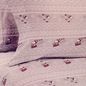 NWT Snoopy Peanuts Christmas Queen Sheet Set Snowflakes Grey